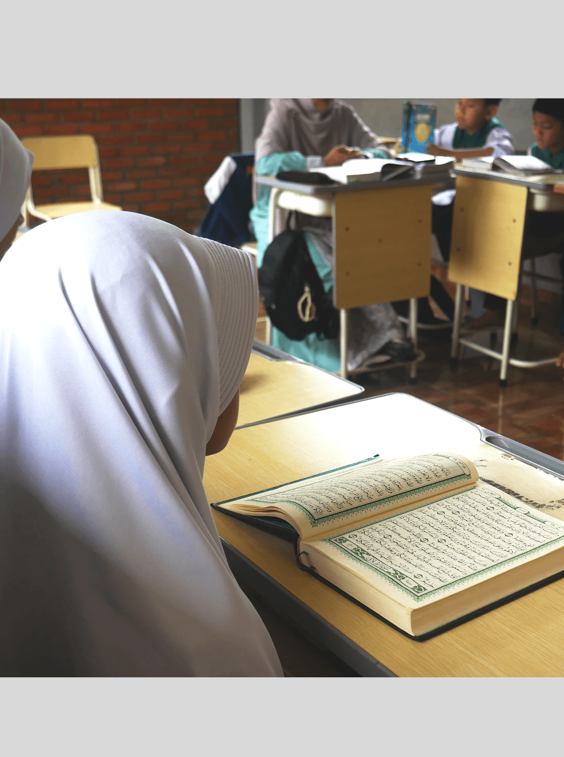 Anak-anak sedang bermain di Andalusia Montessori